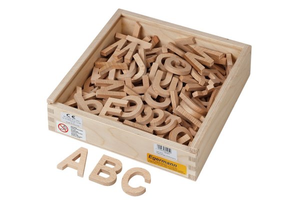 Art. EH 2650/HB Großbuchstaben aus Holz in einer Holzbox verpackt